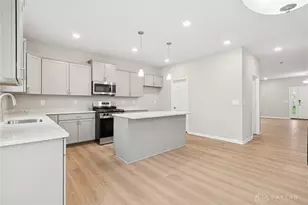 488 Crossing Ln, Miami Township, OH 45449 - Photo 11