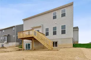 488 Crossing Ln, Miami Township, OH 45449 - Photo 9