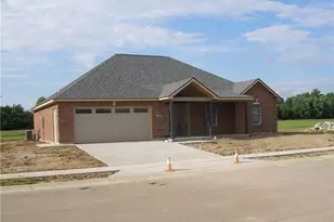 232 Goldenrod Dr, Eaton, OH 45320 - Photo 1