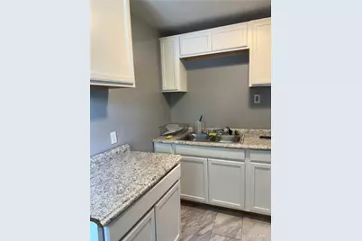 830 S Euclid Avenue, Dayton, OH 45417 - Photo 9