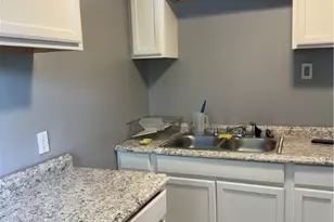 830 S Euclid Ave, Dayton, OH 45417 - Photo 9