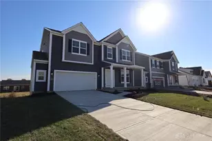 474 Crossing Ln, Miami Township, OH 45449 - Photo 3