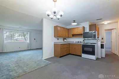 1307 Cobblestone Street, Dayton, OH 45432 - Photo 5