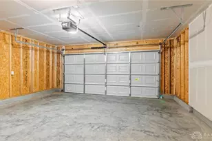 201 Lightfoot Ct, New Carlisle, OH 45344 - Photo 33