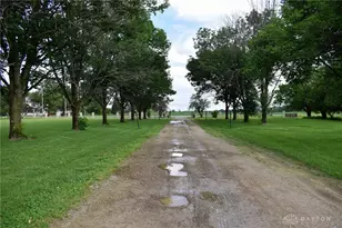 13181 Eaton Pike, New Lebanon, OH 45345 - Photo 7