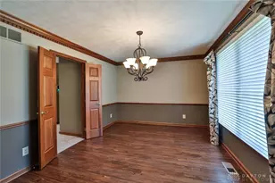 9139 Indian Springs Ct, Washington Twp, OH 45458 - Photo 11