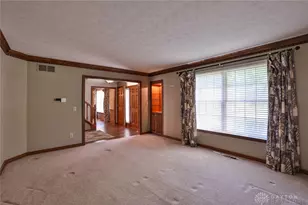 9139 Indian Springs Ct, Washington Twp, OH 45458 - Photo 7