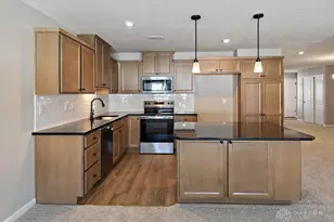 2735 Golden Leaf Dr, Beavercreek, OH 45431 - Photo 3