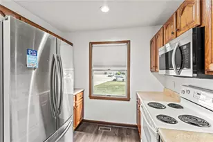 2930 Delaware Cir, Piqua, OH 45356 - Photo 7