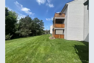 3034 Bright Bounty Lane, Dayton, OH 45449 - Photo 3