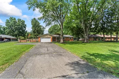 1947 Woodcliffe Drive, Troy, OH 45373 - Photo 7