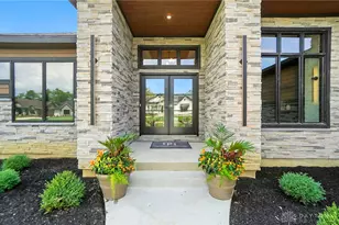 1890 Horseshoe Bend, Dayton, OH 45458 - Photo 3