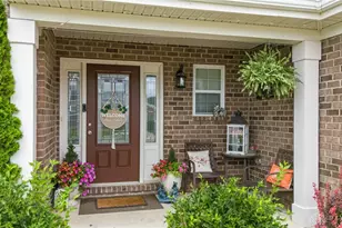 4146 Spicebush Dr, Tipp City, OH 45371 - Photo 5