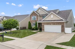 4146 Spicebush Dr, Tipp City, OH 45371 - Photo 3