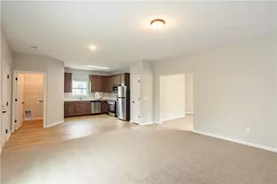 2047 Ravenwood Ave, Dayton, OH 45406 - Photo 7