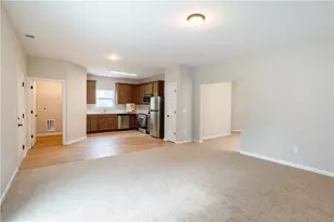 2052 Ravenwood Ave, Dayton, OH 45406 - Photo 3