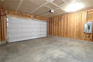 2052 Ravenwood Ave, Dayton, OH 45406 - Photo 17