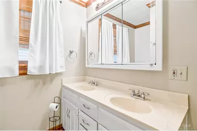 201 E Pearl Street, Wapakoneta, OH 45895 - Photo 33