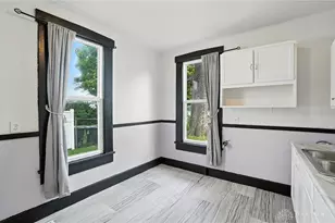 21 W Main St, West Carrollton, OH 45449 - Photo 13