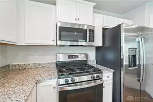 6777 Crystal Harbour Dr, Middletown, OH 45042 - Photo 15