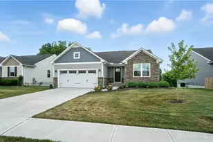 6777 Crystal Harbour Dr, Middletown, OH 45042 - Photo 3