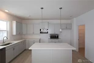 460 Crossing Ln, Miami Township, OH 45449 - Photo 11