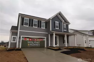 460 Crossing Ln, Miami Township, OH 45449 - Photo 3