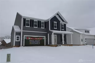 460 Crossing Ln, Miami Township, OH 45449 - Photo 3