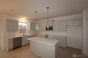 460 Crossing Ln, Miami Township, OH 45449 - Photo 11