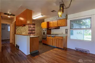 1302 Shawnee Dr, Yellow Springs Vlg, OH 45387 - Photo 13