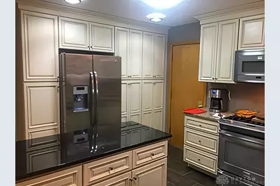 1230 Sunnyview Avenue, Dayton, OH 45406 - Photo 9