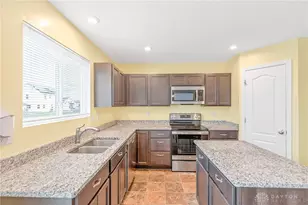 7032 Honeylocust St, Tipp City, OH 45371 - Photo 15