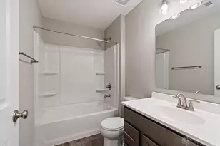 473 Bethpage Way, Turtlecreek Twp, OH 45036 - Photo 19