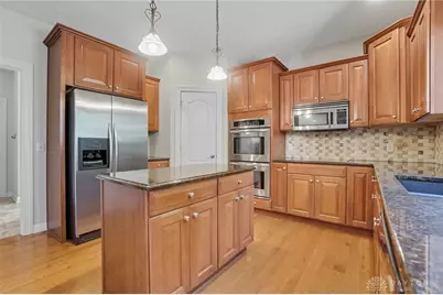 295 Stratford Lane, Beavercreek Twp, OH 45385 - Photo 11