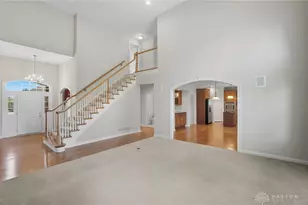 295 Stratford Ln, Beavercreek Twp, OH 45385 - Photo 9