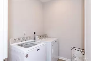 766 Hunters Run Dr, Brookville, OH 45309 - Photo 15