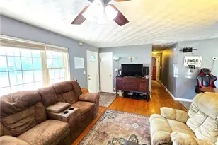 1290 Red Oaks Cir, Springfield, OH 45506 - Photo 3