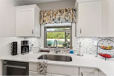 813 W Bentley Circle, Troy, OH 45373 - Photo 9