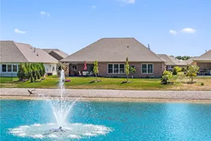 813 W Bentley Cir, Troy, OH 45373 - Photo 3