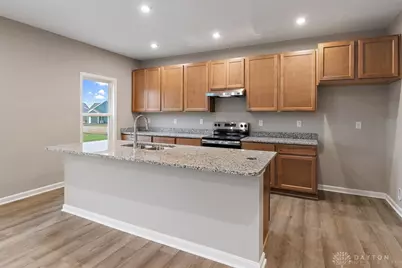 517 Iris Drive, Yellow Springs Vlg, OH 45387 - Photo 3