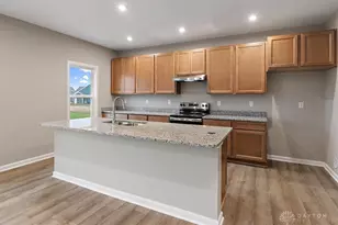 517 Iris Dr, Yellow Springs Vlg, OH 45387 - Photo 3