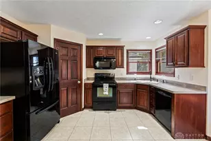 1479 Lantern Ln, Troy, OH 45373 - Photo 11