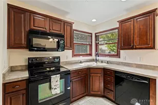 1479 Lantern Ln, Troy, OH 45373 - Photo 13