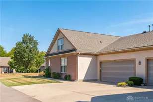 8823 Birkdale Hills Cir, Dayton, OH 45458 - Photo 7