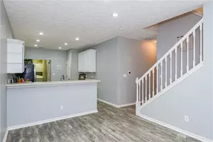 8823 Birkdale Hills Cir, Dayton, OH 45458 - Photo 9