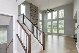 2721 Sky Crossing Dr, Beavercreek, OH 45434 - Photo 9
