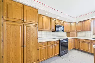 227 Hickory Dr, Greenville, OH 45331 - Photo 7