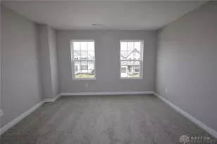 10076 Gully Pass Dr, Washington Twp, OH 45458 - Photo 7