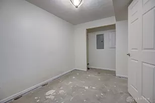 1221 Waterbury Dr, Franklin, OH 45005 - Photo 37