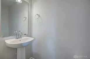 1221 Waterbury Dr, Franklin, OH 45005 - Photo 9